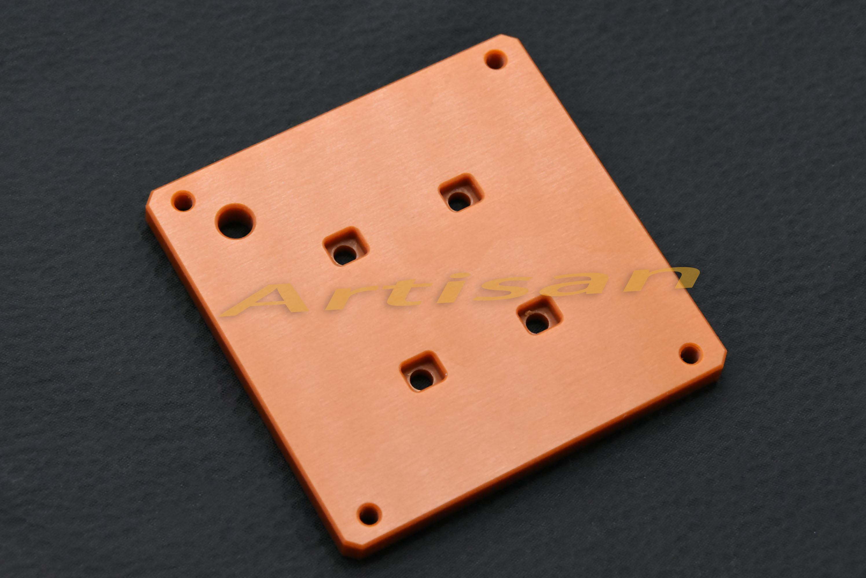 <strong>電子類（lèi）精密加工：電木板</strong>